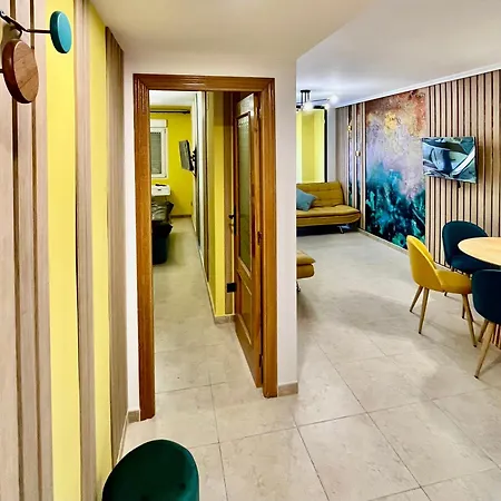 Parking & Patio, Design Centro Apartament