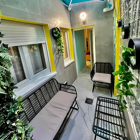 Parking & Patio, Design Centro Apartament Alicante