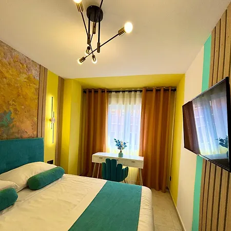 Apartament Parking & Patio, Design Centro