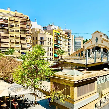 Apartment Parking & Patio, Design Centro *